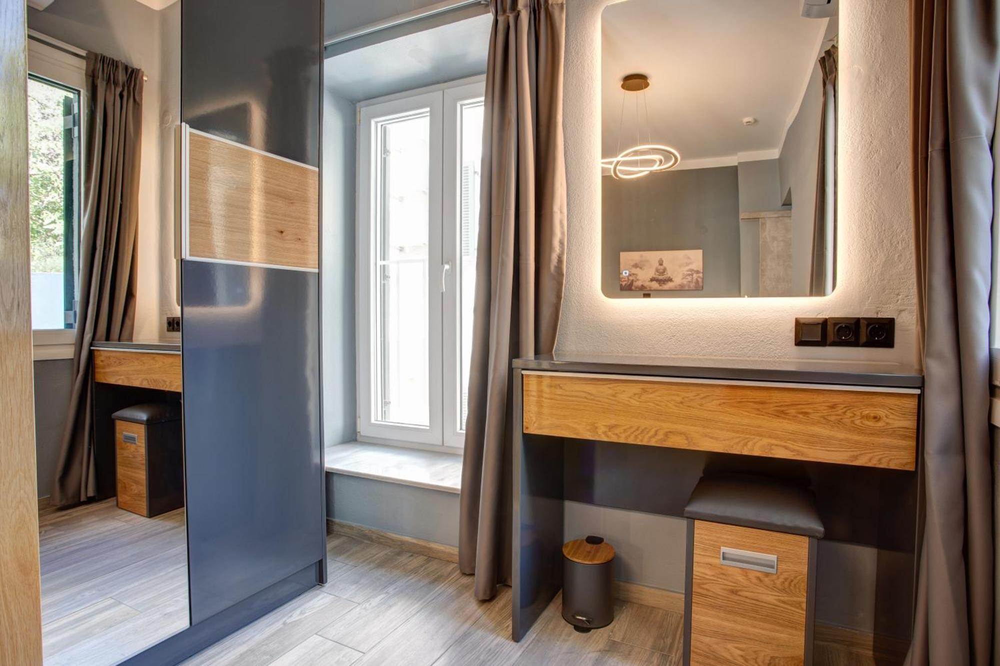 Agora Apartments Mytilene ภายนอก รูปภาพ